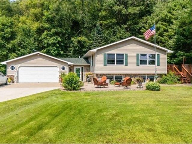 House for sale in Wabasha