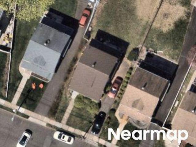 House for sale in Teaneck, New Jersey