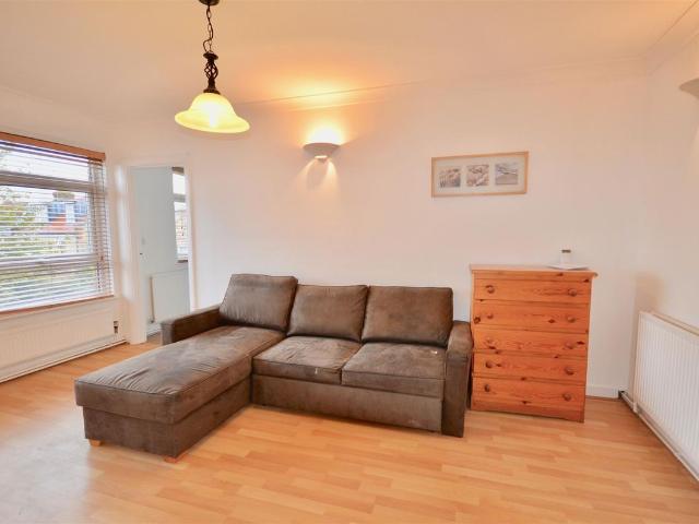 Apartment for rent in Whetstone, Greater London