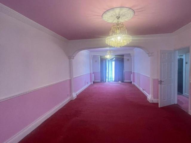 House for rent in Gants Hill, Greater London