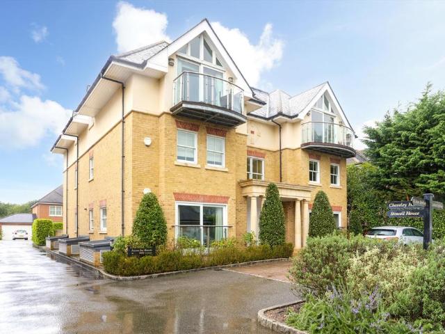House for rent in Lower Green Esher, Blackhills