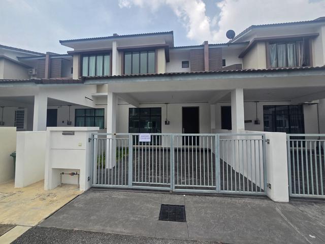 Terraced House for rent in Wellesley, Penang