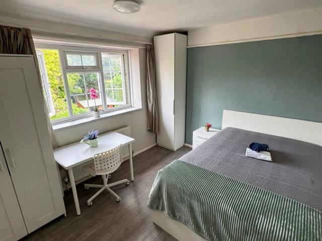 Room for rent in Greater London