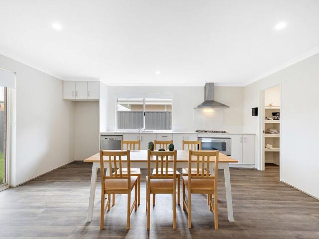 Room for rent in Hilbert, Western Australia