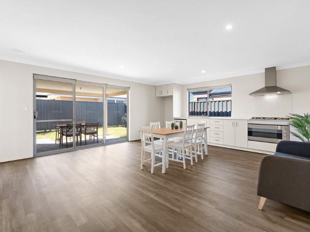 Room for rent in Hilbert, Western Australia