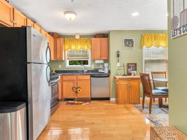 Condo for sale in Lowell, Massachusetts