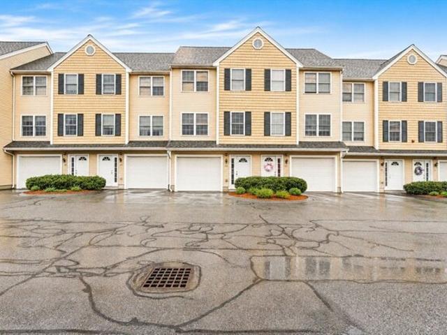 Condo for sale in Lowell, Massachusetts
