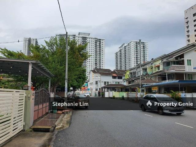 Terraced House for sale in Mukim 13, Georgetown