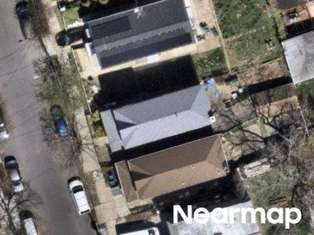 House for sale in The Bronx, Arverne
