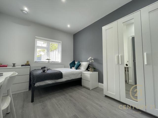 House for rent in Berrylands, Greater London