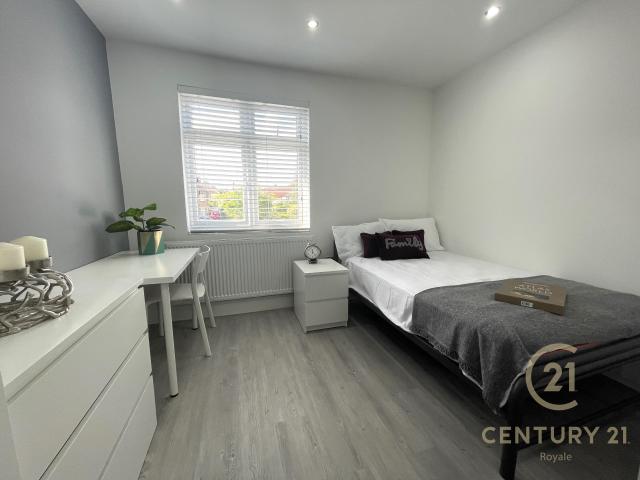 House for rent in Berrylands, Greater London
