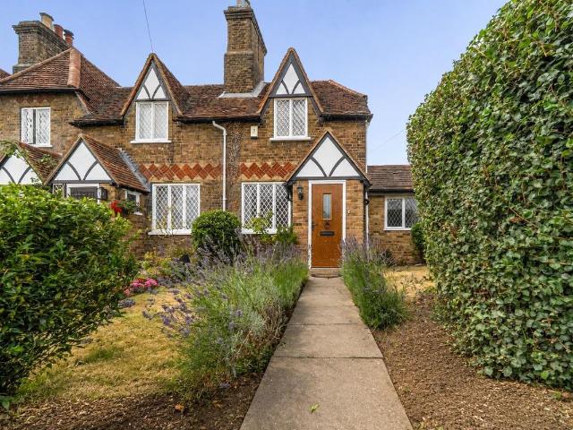 House for rent in Swallow, Buckinghamshire