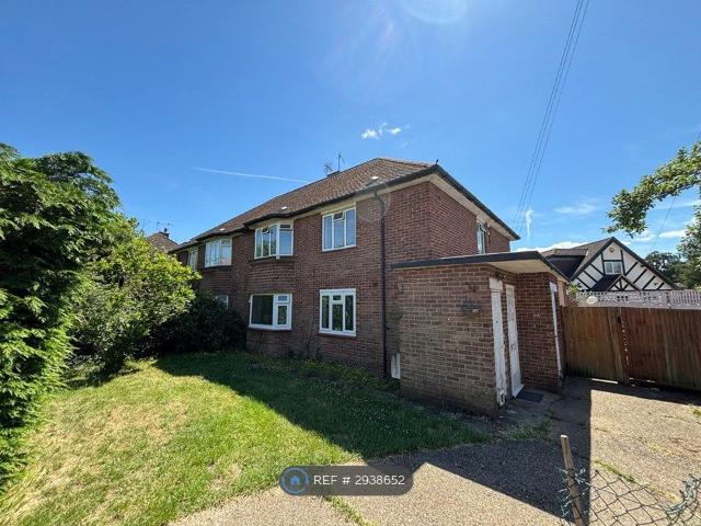 House for rent in Ickenham, Greater London