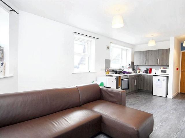 Room for rent in Greenbank, Mount Wise