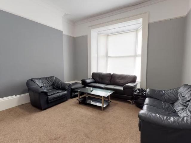 Apartment for rent in Greenbank, Mount Wise