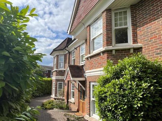 House for sale in Pachesham Park, Surrey