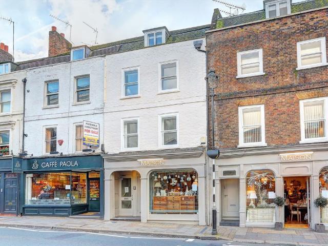Apartment for rent in St Margarets, Greater London