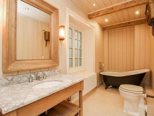 House for rent in Newmillerdam, West Yorkshire