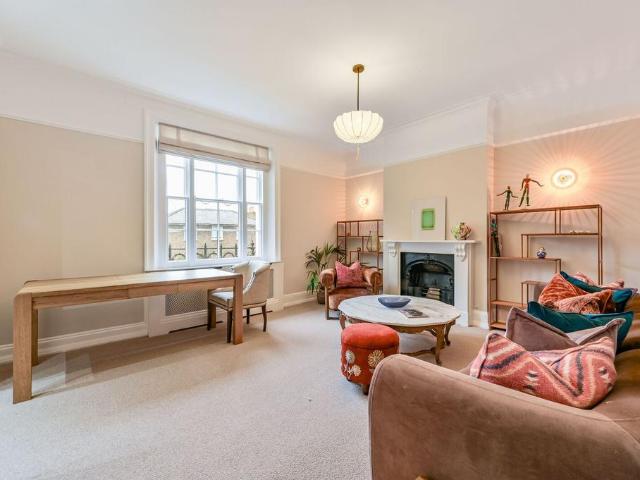 House for rent in St. John's Wood, Greater London
