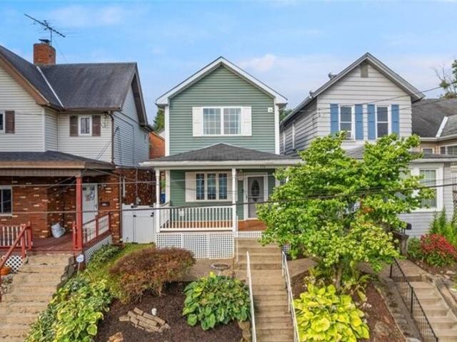 House for sale in Carnegie