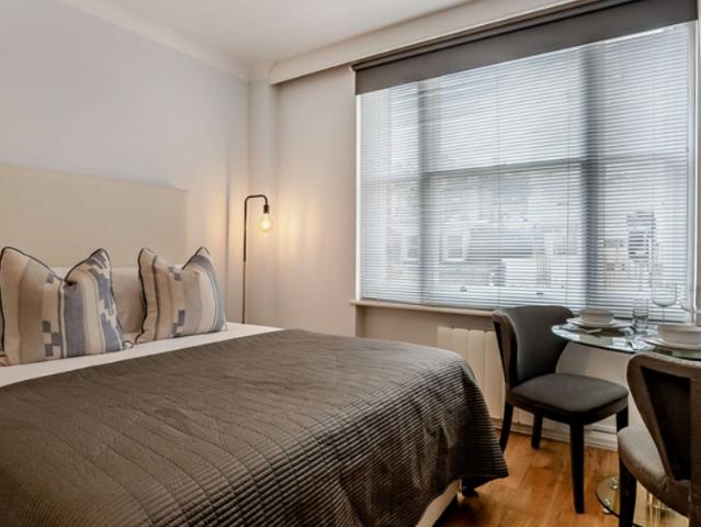 Apartment for rent in Mayfair, Greater London