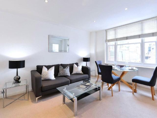 Apartment for rent in Mayfair, Greater London