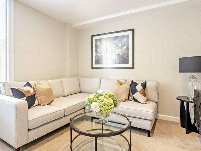 House for rent in Mayfair, Greater London