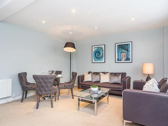Apartment for rent in Mayfair, Greater London
