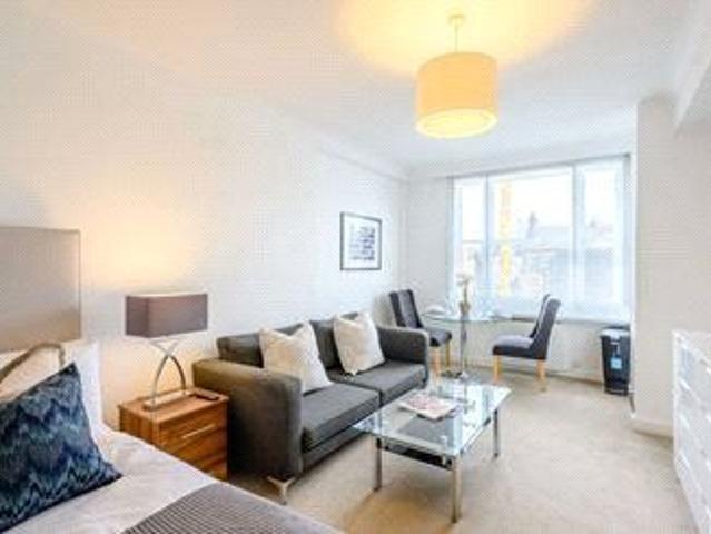 Apartment for rent in Mayfair, Greater London