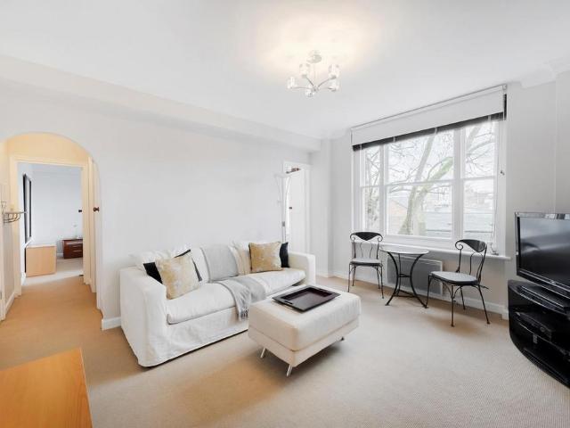 Apartment for rent in Mayfair, Greater London