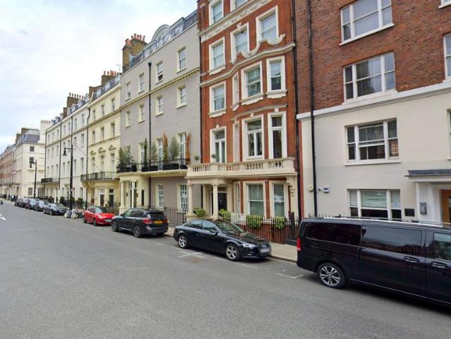 Apartment for rent in Mayfair, Greater London