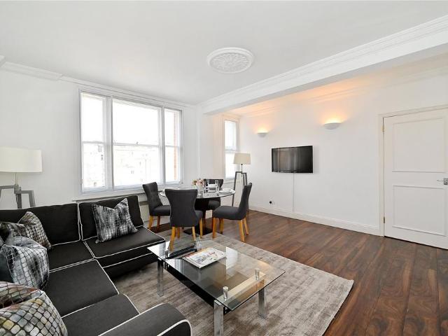 Apartment for rent in Mayfair, Greater London
