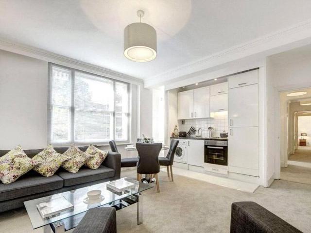 Apartment for rent in Mayfair, Greater London