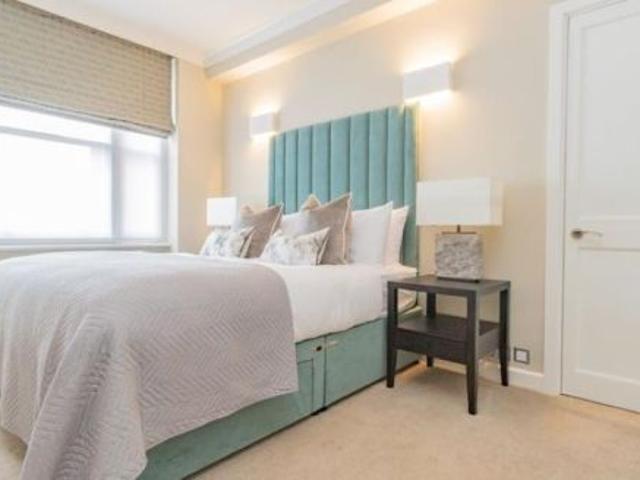 Apartment for rent in Mayfair, Greater London