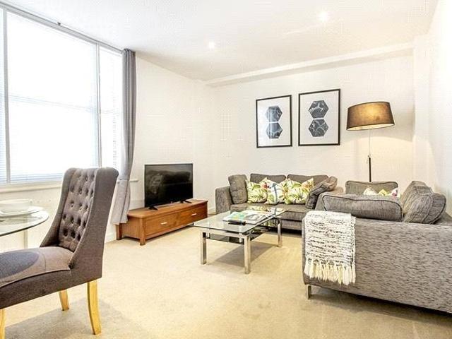 Apartment for rent in Mayfair, Greater London