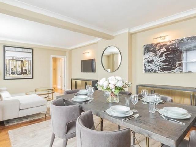 Apartment for rent in Mayfair, Greater London