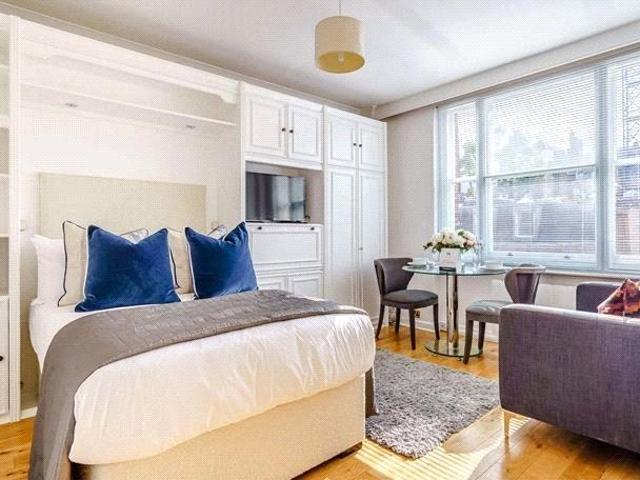 Apartment for rent in Mayfair, Greater London