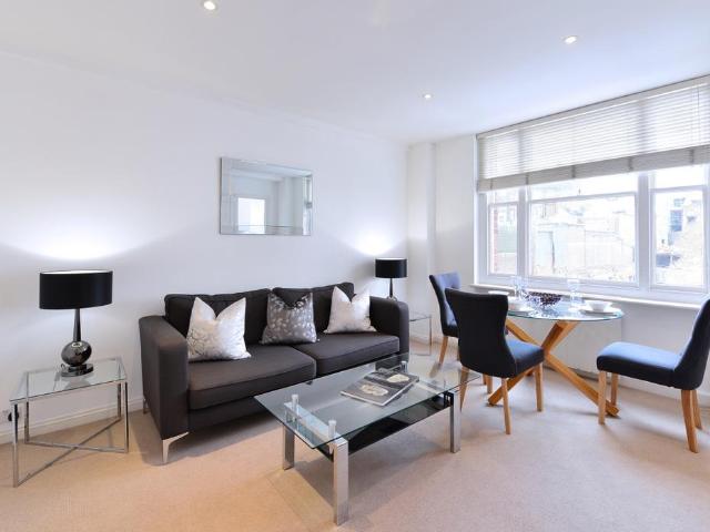 Apartment for rent in Mayfair, Greater London