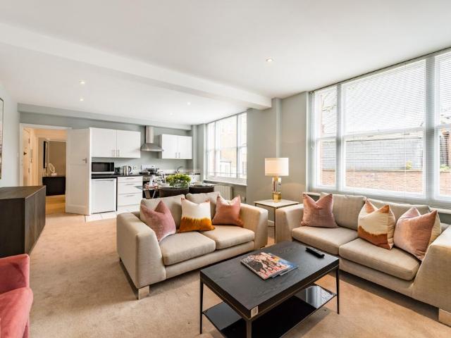 Apartment for rent in Mayfair, Greater London