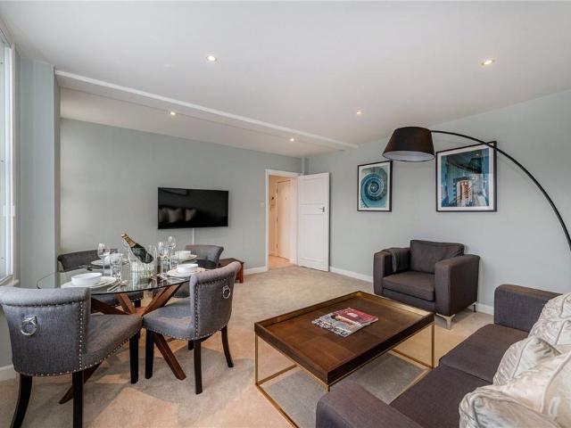 Apartment for rent in Mayfair, Greater London