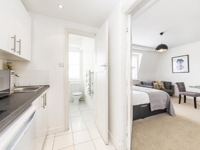 Apartment for rent in Mayfair, Greater London