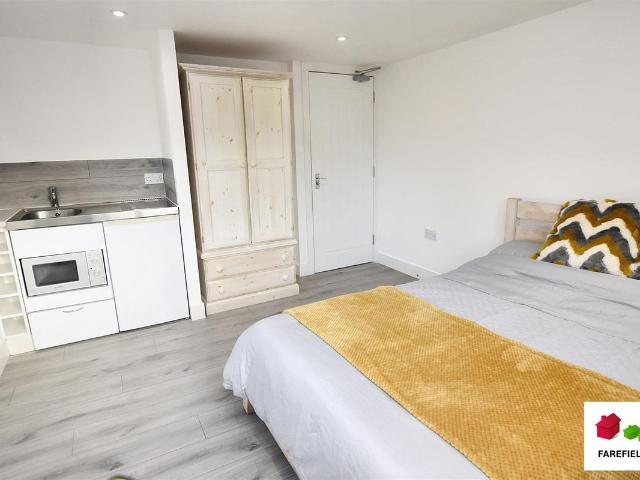 Room for rent in Red Hill, Worcestershire