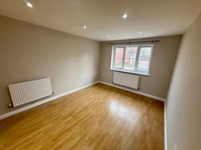 Apartment for rent in Red Hill, Worcestershire
