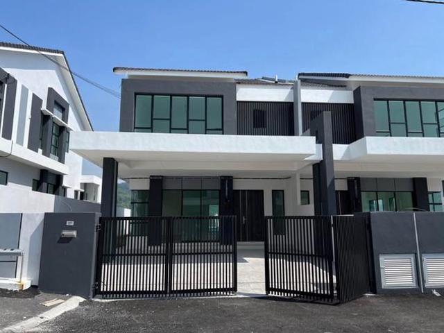 Residential House for sale in Sendayan Village, Negeri Sembilan
