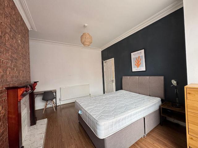 Room for rent in Harehills, West Yorkshire