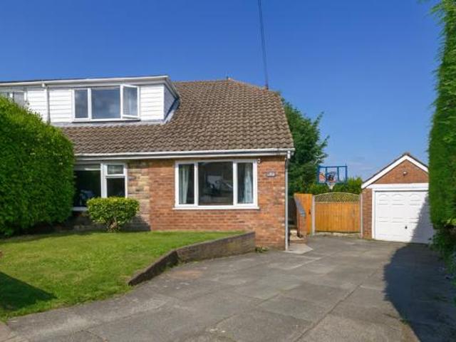 House for sale in Roby Mill, Lancashire
