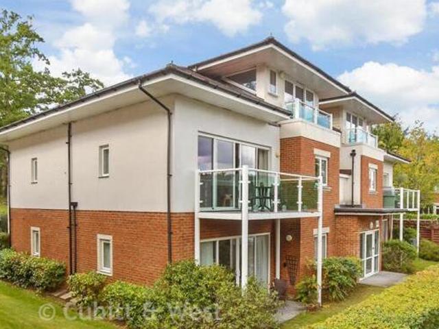 House for sale in Pachesham Park, Surrey
