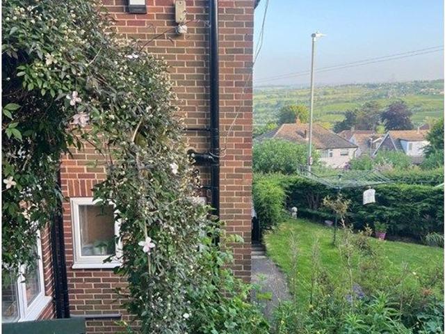 House for rent in Claremount, Northowram