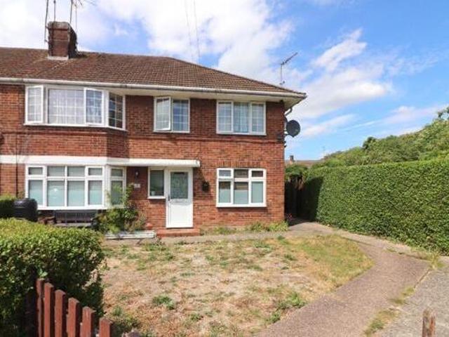 House for sale in Luton, England