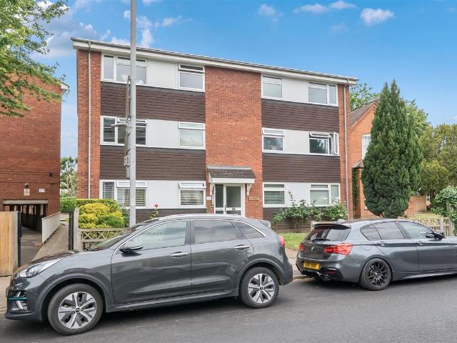 Apartment for rent in Surbiton, Greater London